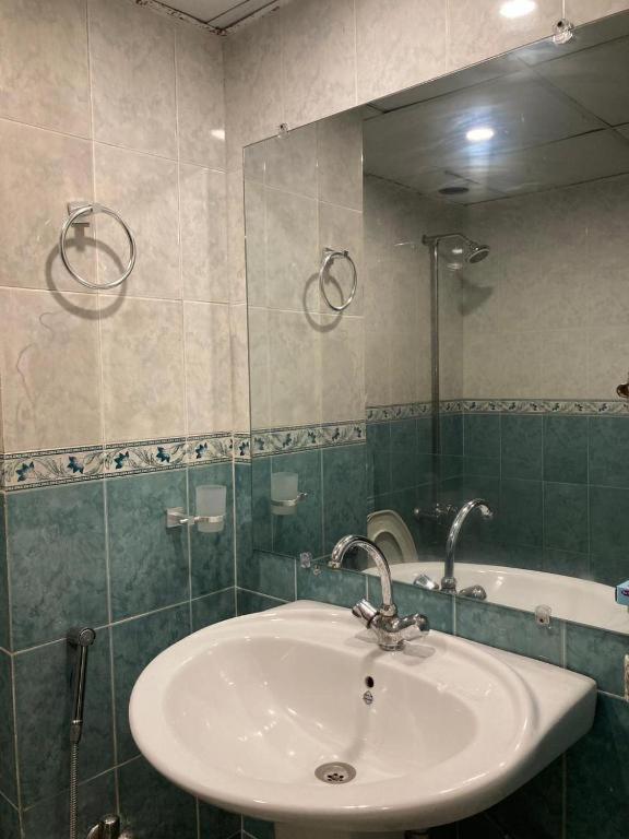 Airport Hotel カラチ エクステリア 写真