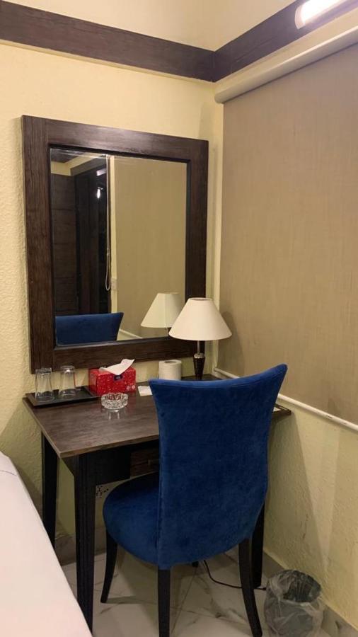 Airport Hotel カラチ エクステリア 写真